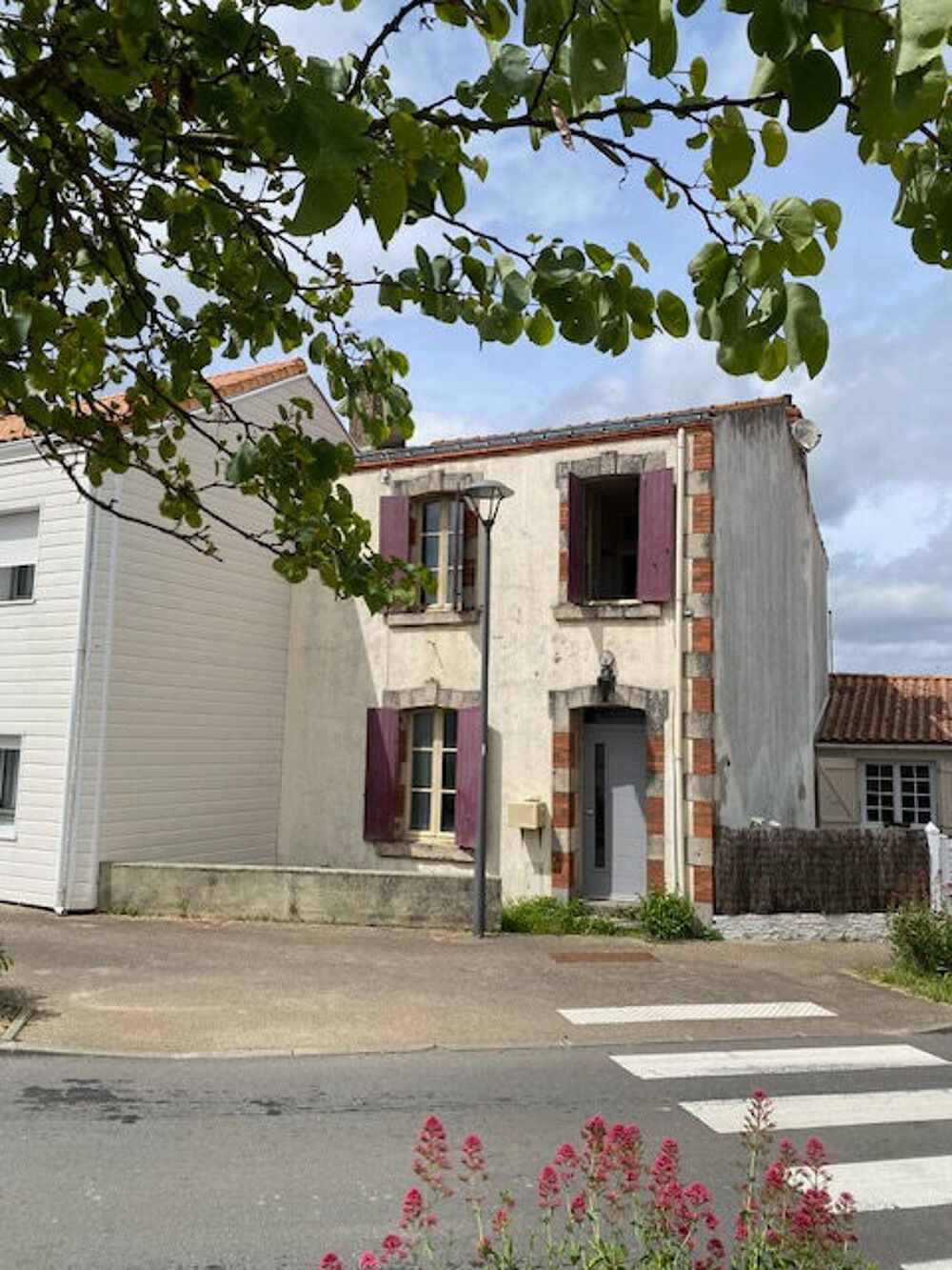 Maison 4 pièces 110 m² · à Avrille · 110 m² · 143 800 €