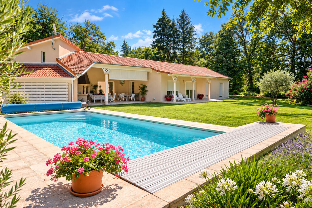 RIORGES SECTEUR PRISE - Villa de plain pied avec piscine dans parc arboré