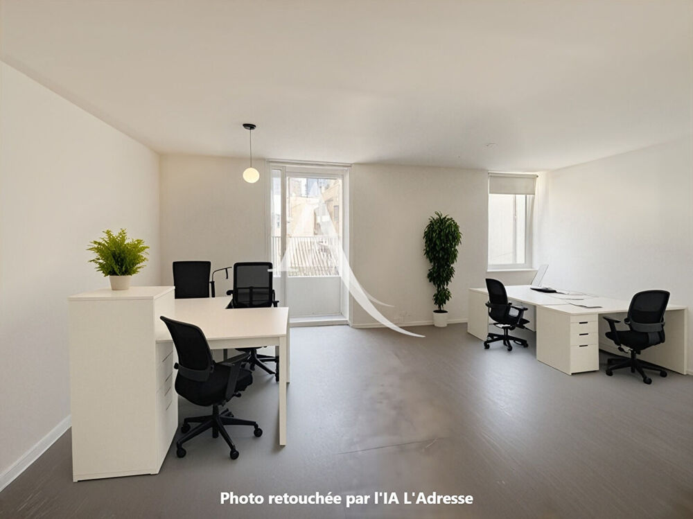 CANNES CENTRE - PROCHE RUE D'ANTIBES - STUDIO TRANSFORMABLE 2 PIÈCES - INVESTISSEMENT LOCATIF