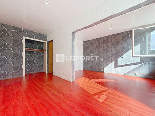  Appartement à louer 4 pièces 81 m²
