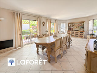  Maison à vendre 8 pièces 196 m²