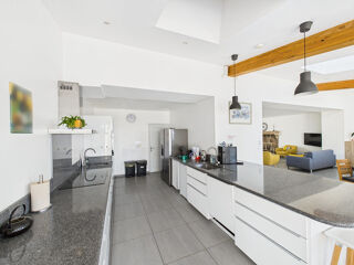  Maison � vendre 8 pi�ces 361 m�