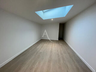  Appartement à louer 3 pièces 60 m²