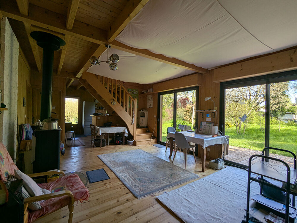 Maison en bois avec dépendance