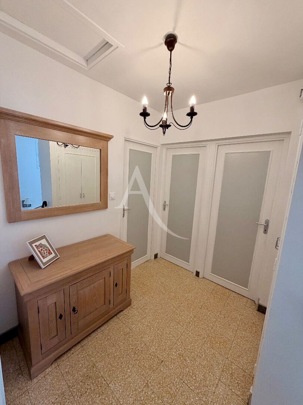 Jolie maison rénovée 2 faces, 3 chambres, jardin avec petite dépendance et garage sur parcelle de 195m2