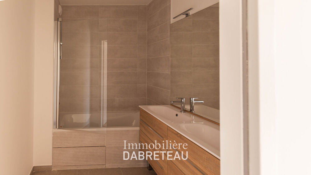 Vente Appartement Appartement T4 Neuf Rez de Jardin Tassin la demi lune