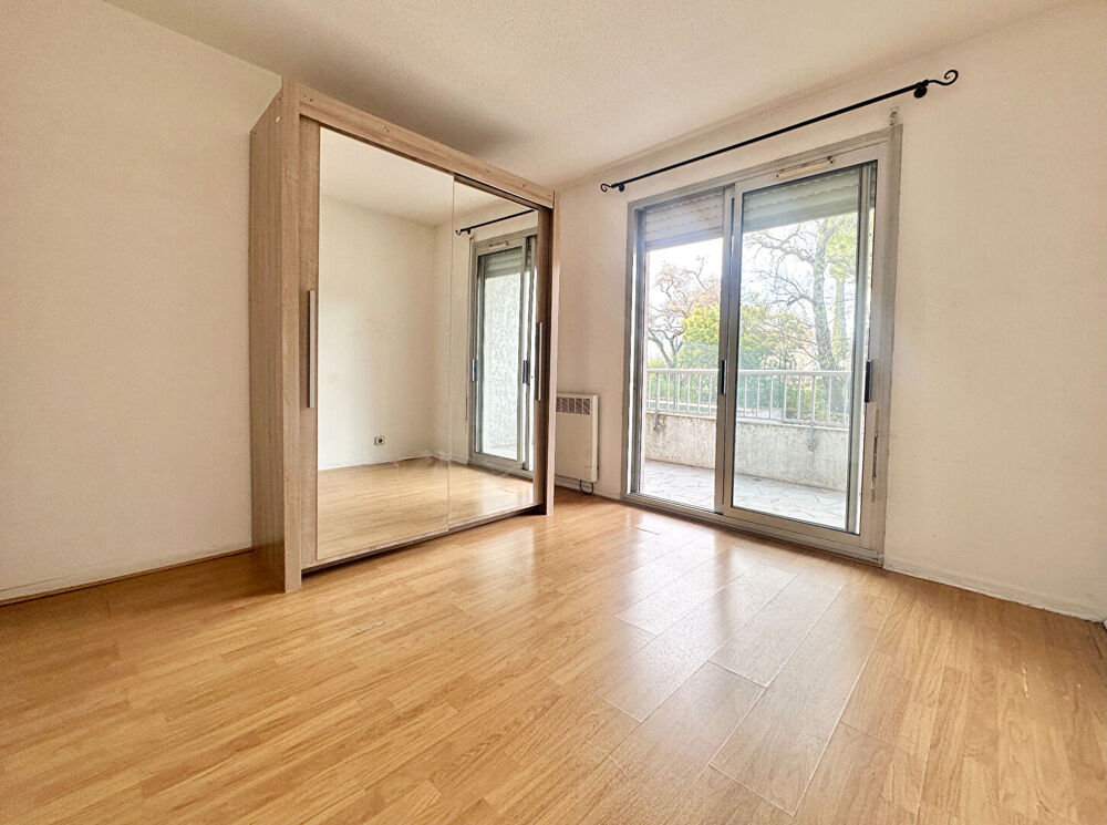 Vente Appartement Saint Raphaël centre ville, appartement 2 pièces traversant à vendre - Réf 2772 Saint raphael