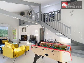  Maison à vendre 6 pièces 201 m²