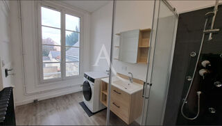  Appartement à louer 3 pièces 73 m²