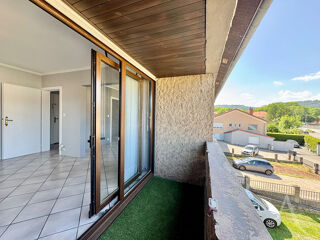  Appartement à louer 4 pièces 76 m²