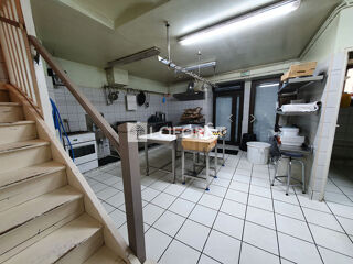  Immeuble à vendre 15 + pièces 220 m²