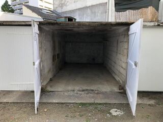  Parking / Garage  louer 1 m