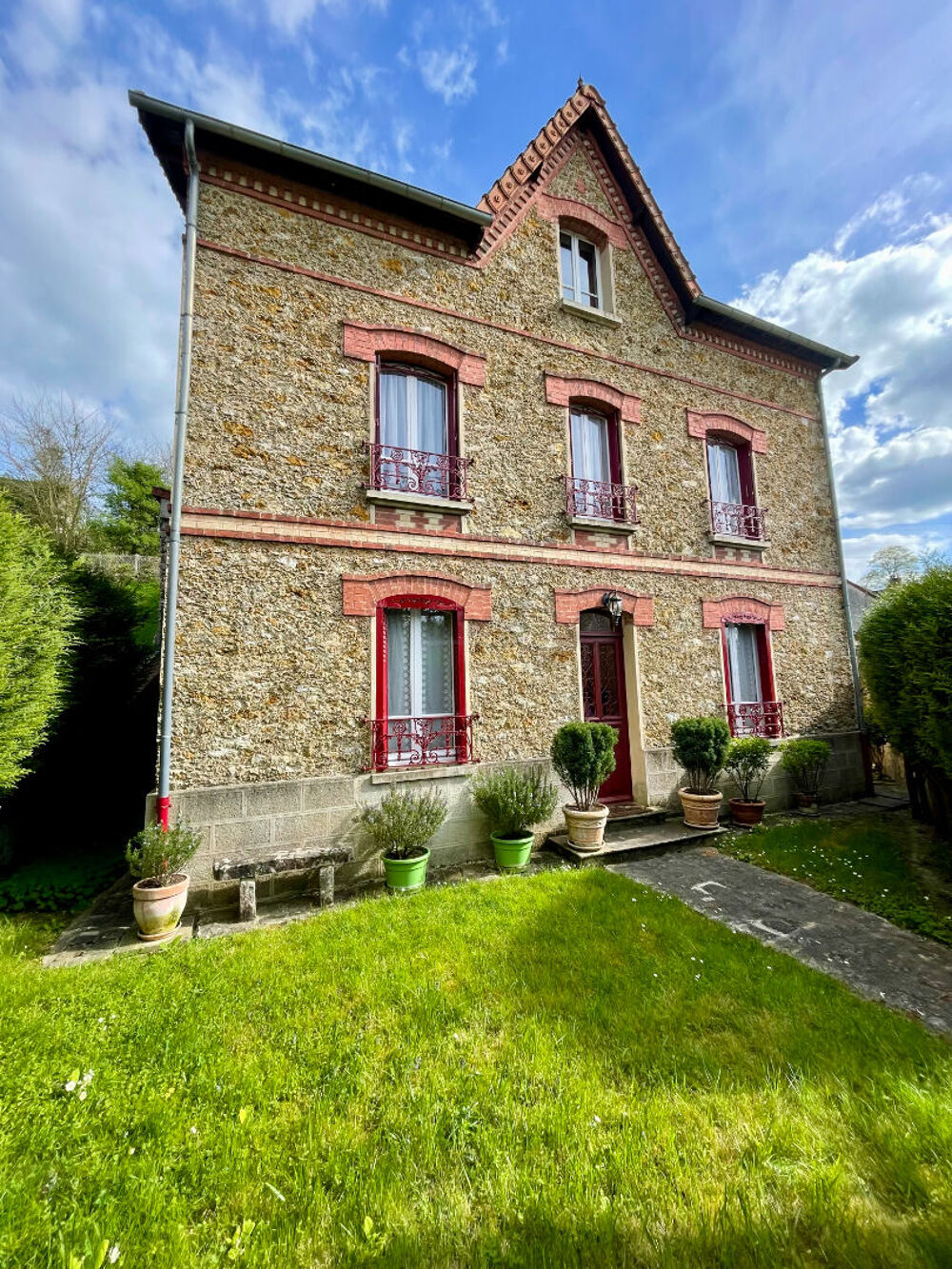 Maison 8 pièces 200 m² · à La Ferte sous Jouarre · 200 m² · 399 000 €