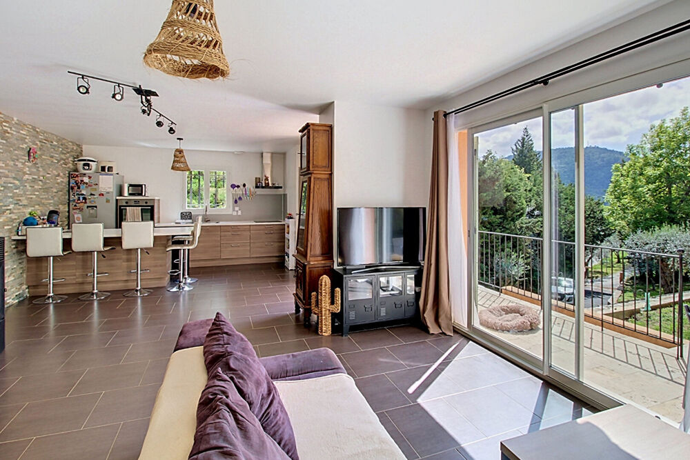 A VENDRE à BARGEMON - Maison avec 4 chambres et GARAGE de 60m²