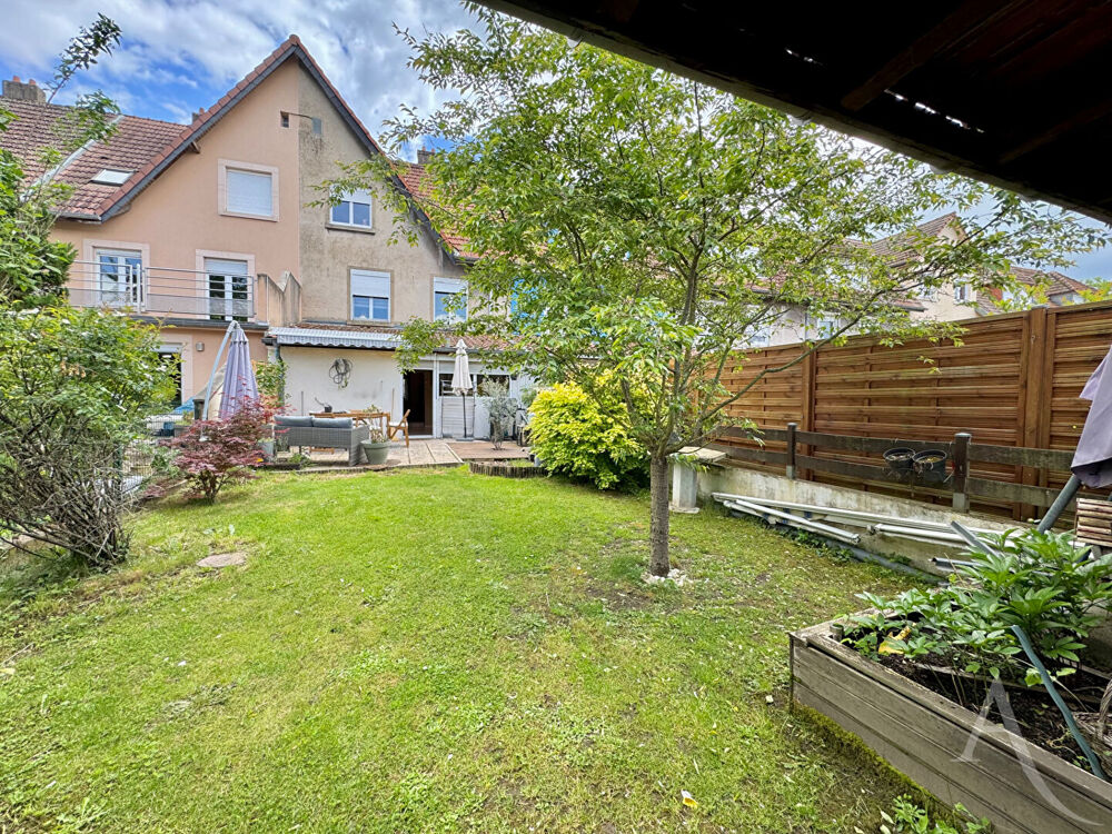 Maison de ville familiale T6 (157 m²) avec jardin, terrasse et garage à Terville