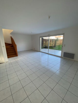  Maison à louer 5 pièces 108 m²