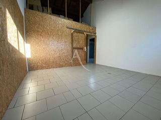  Parking / Garage à louer 16 m²