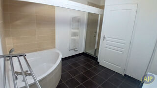  Maison à louer 5 pièces 168 m²