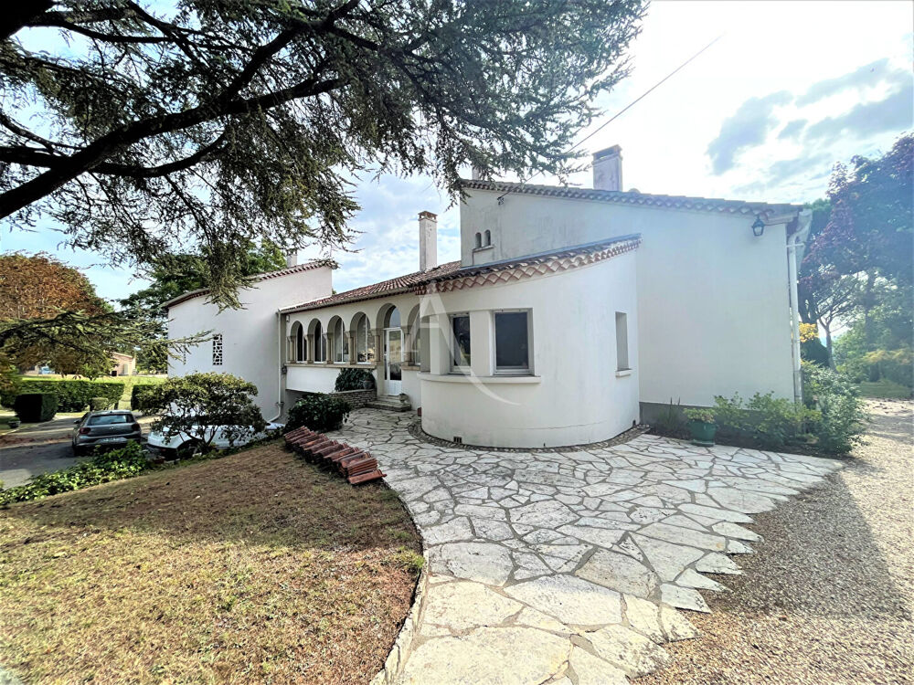 Maison d' Architecte avec beaucoup de charme!
