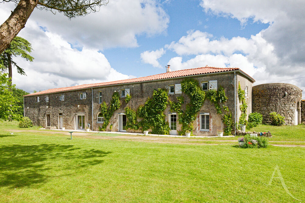 Maison 7 pièces 226 m² · à Beaufou · 226 m² · 418 000 €