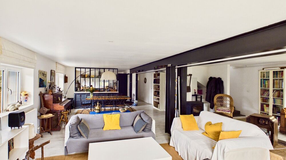 Élégante maison rénovée de 5 chambres - Cadre privé, à quelques pas des commodités