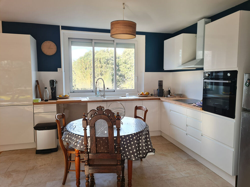Maison rénovée 8 pièce(s) 205 m2