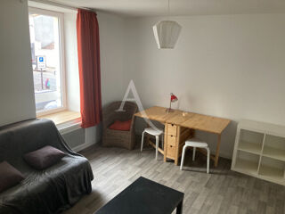  Appartement à louer 2 pièces 33 m²