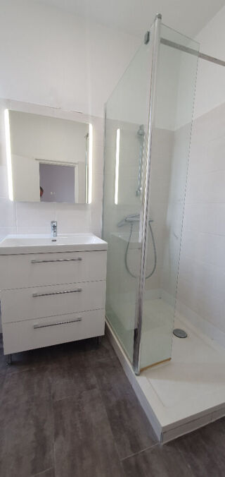  Appartement à louer 2 pièces 40 m²