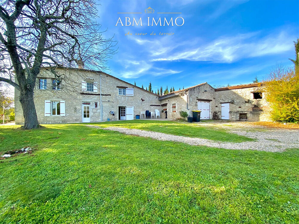 Propriété en pierre de 400m² avec un ensemble de 4 gîtes