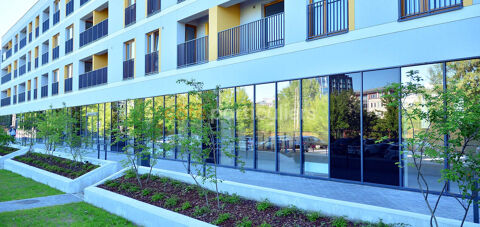 &Agrave; VENDRE - LOCAL COMMERCIAL DE 144 M&sup2;  SAINT-GENIS-POUILLY CENTRE-VILLE 3500 01630 Saint genis pouilly