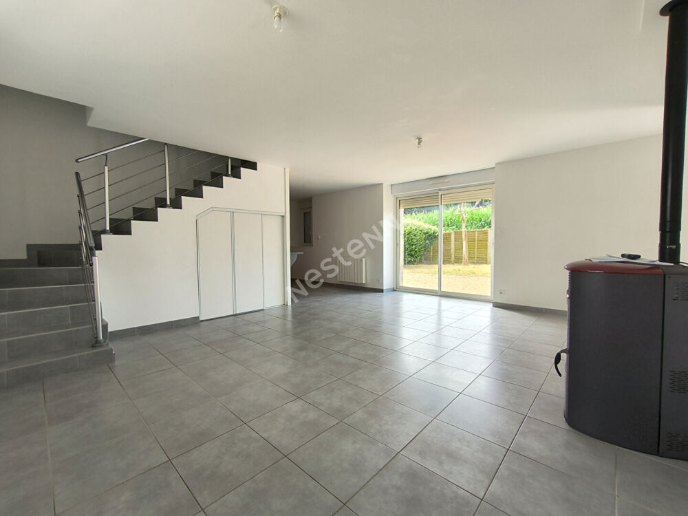 Location Maison Maison à louer meublée avec 2 chambres en campagne d'Elven Elven