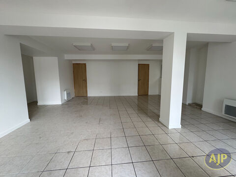 MONTAIGU CENTRE-VILLE : Local Professionnel Modulable avec Double Espace 1080 85600 Montaigu vendee
