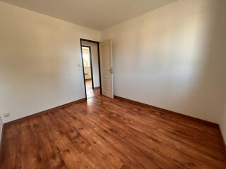  Appartement à louer 5 pièces 97 m²