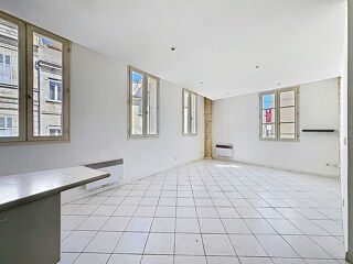  Appartement à louer 2 pièces 55 m²