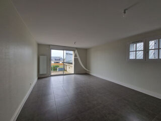  Appartement à louer 4 pièces 111 m²