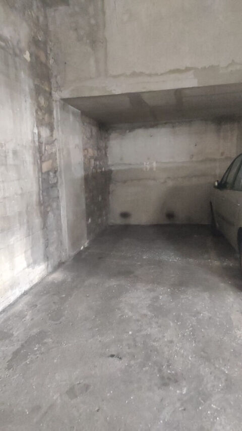  Parking / Garage � louer 