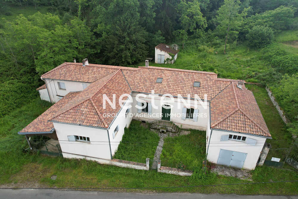 Maison de maître à rénover à Feugarolles - 13 pièces, 380 m² sur 2,48 ha