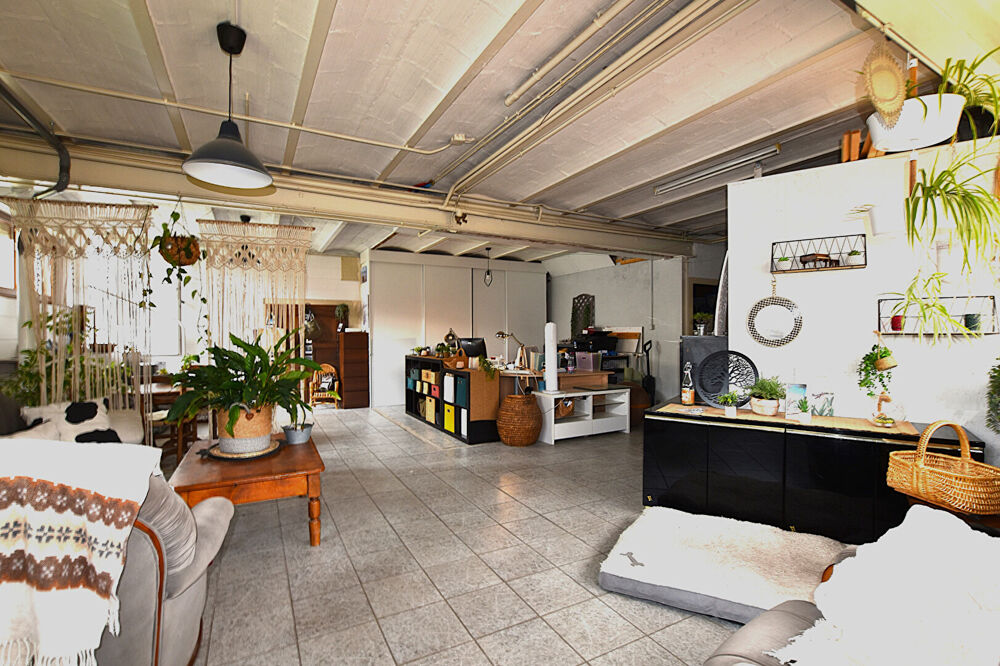 Vente Maison MAISON DE VILLE ATYPIQUE AVEC TERRASSE, VUE SUR LA BESBRE : Lapalisse