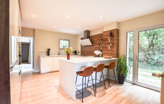  Maison � vendre 9 pi�ces 208 m�