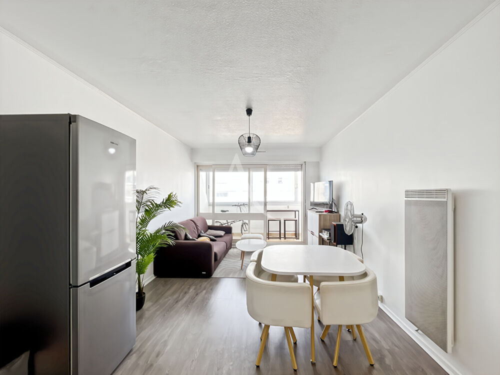 Appartement de type 2 rénové vue mer