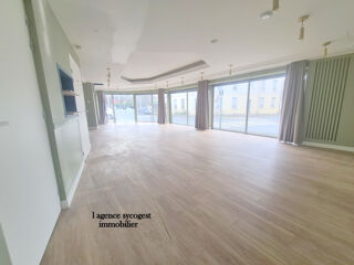  Immeuble � vendre 7 pi�ces 185 m�