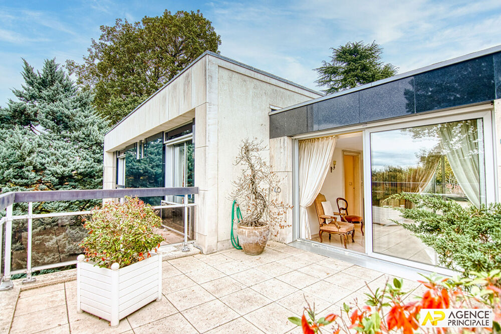 Vente Appartement Versailles Glatigny Appartement 6 pièces 174 m² 1er et dernier étage avec ascenseur, terrasses de 91m² et 3 places de parking en Versailles