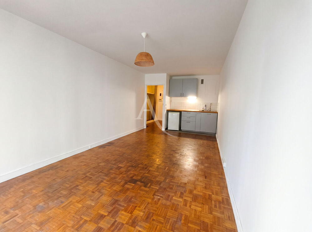 Vente Appartement STUDIO 30 M²  PARIS 18 Métro Jules Joffrin Paris 18