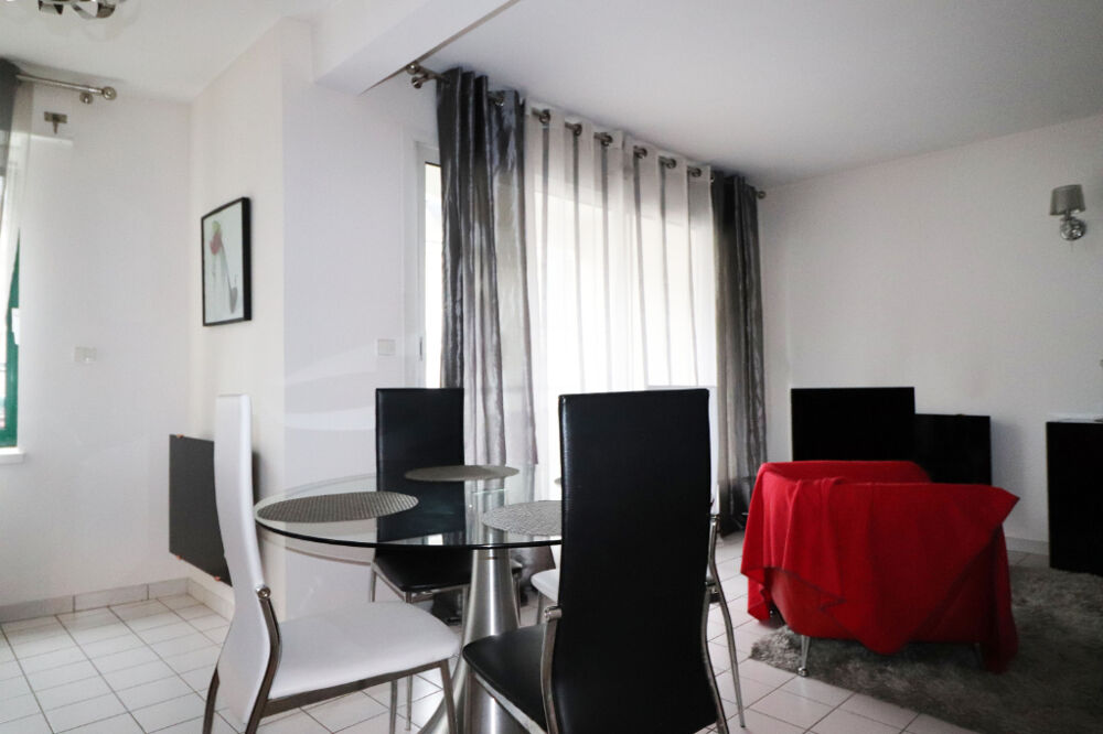 Location Appartement EXCLUSIVITE TOURS LES HALLES / T3 AVEC PARKING Tours