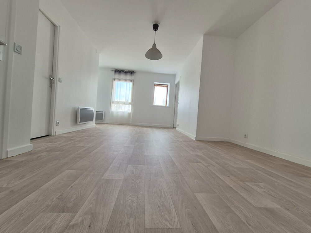 APPARTEMENT T2 avec ascenseur, parking couvert, cave