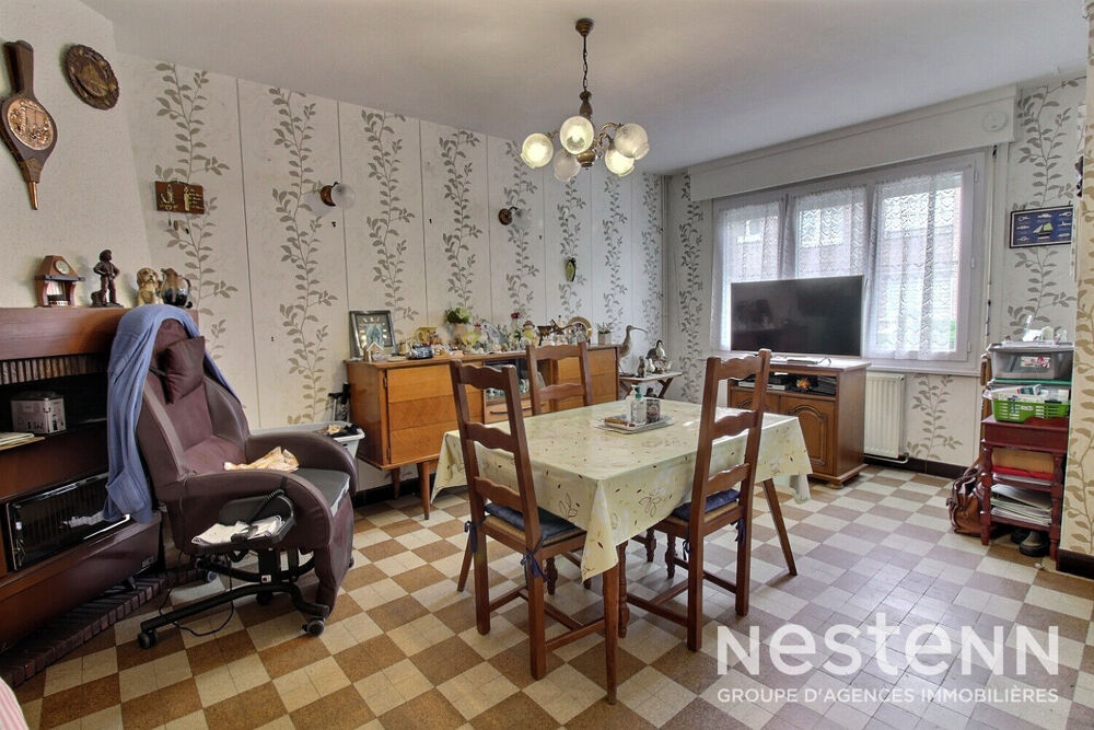 Maison Sequedin 90 m² - trois chambres - une cour - dépendance - véranda - combles aménageables