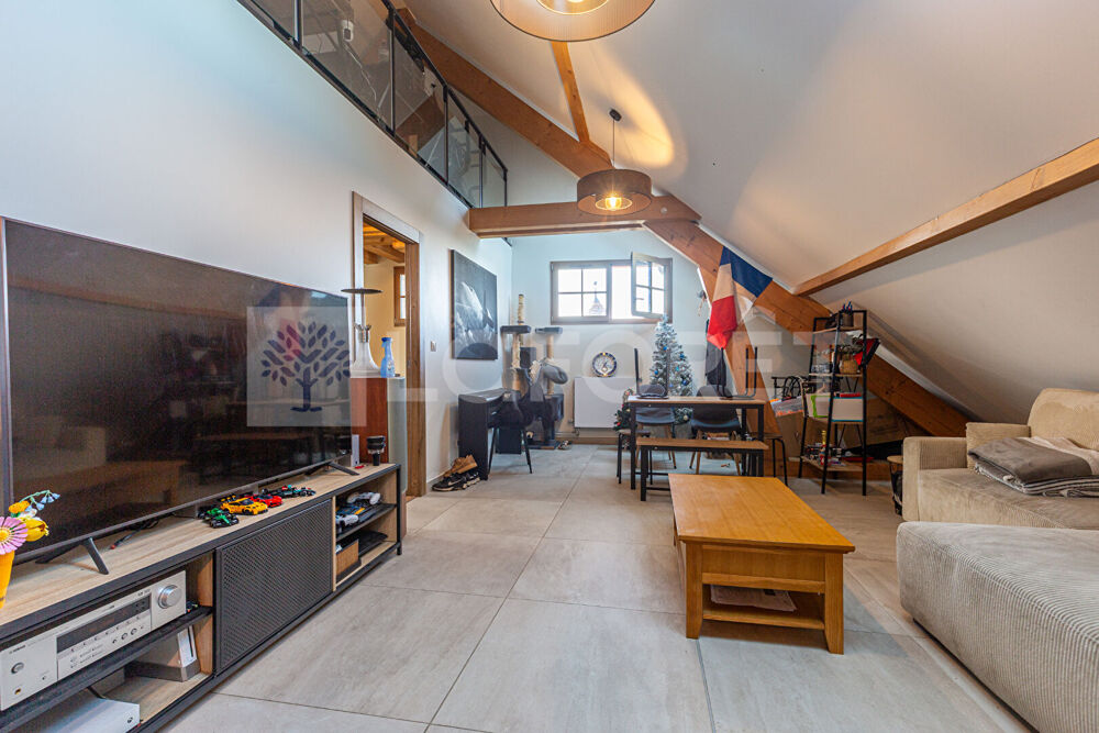 AGENCE IMMOBILIERE LAFORET - "DODONEA" - ANNECY / SEYNOD - APPARTEMENT DUPLEX T5 de 189,4m² au sol et 119m² Loi Carrez - CAVE -