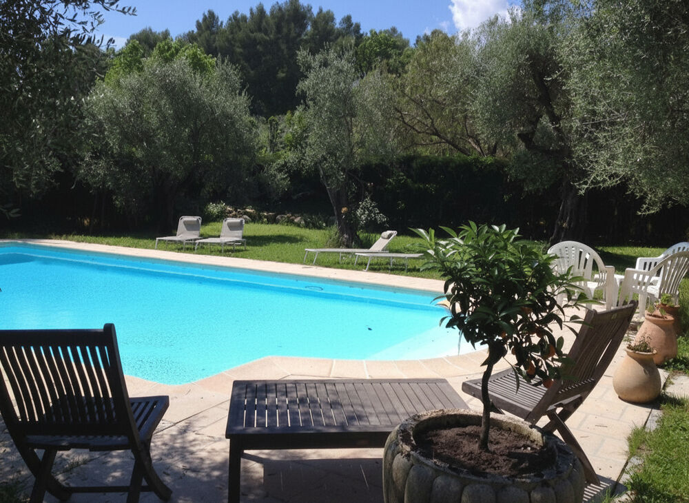 Location Maison Location meublée - GRASSE Le PLAN - MAS  6 pièces 193 m² avec Piscine Grasse