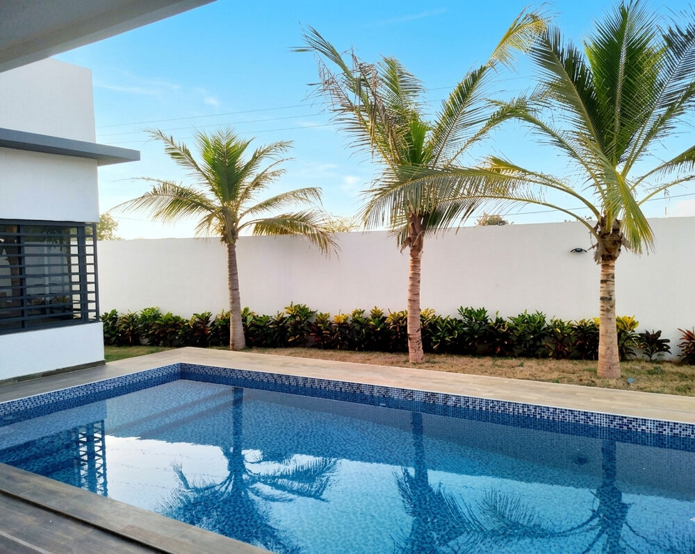 Vente Maison GRANDE MAISON CONTEMPORAINE HAUT STANDING 4 CHAMBRES AVEC PISCINE Ngaparou (Senegal)