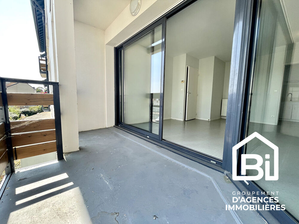DOUVRES LA DÉLIVRANDE - T3 lumineux avec balcon, cave et double parking